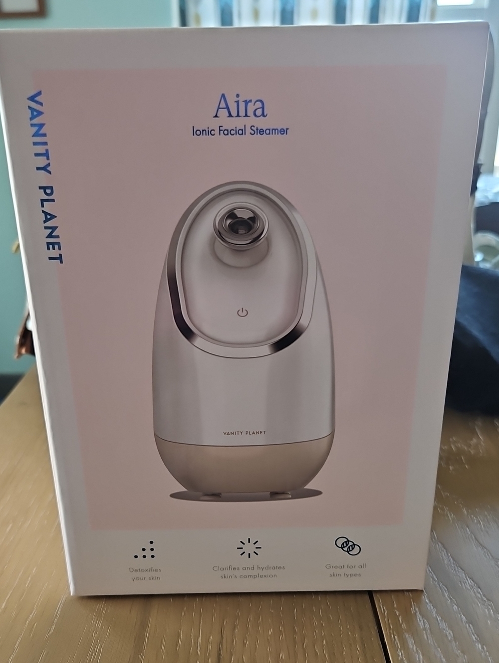 Aira Ionic Facial Steamer - White and Champagne